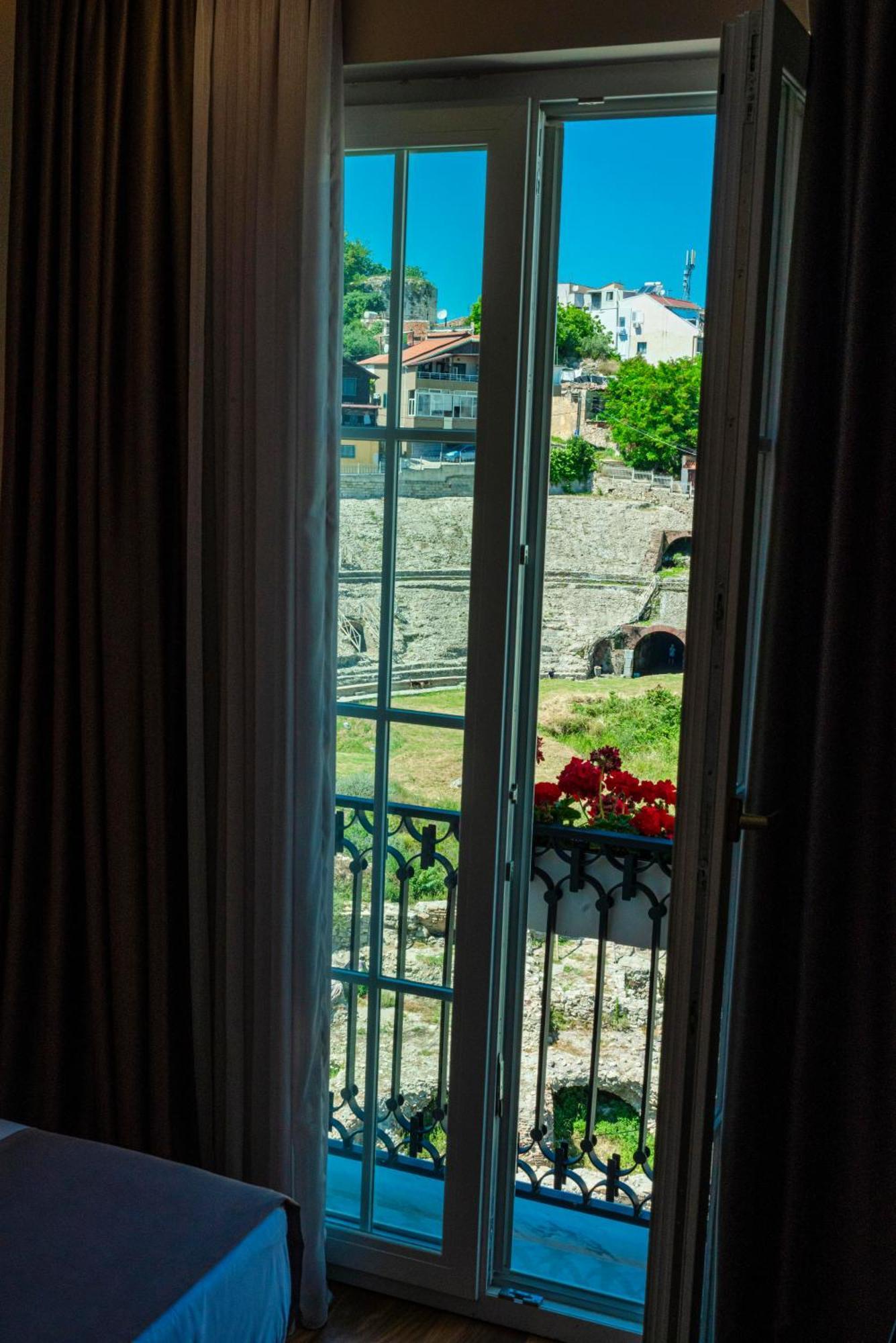 Art Gallery Boutique Hotel Durres Luaran gambar